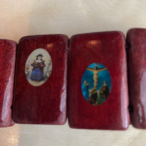 Catholic icons wooden bracelet - Picture 4 of 7